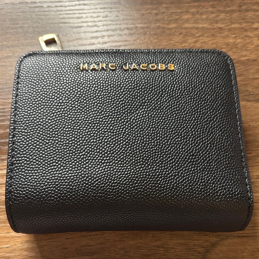 Marc Jacobs Black Textured Wallet